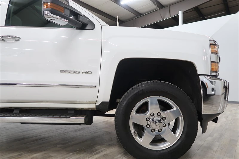 2015 Chevrolet Silverado Heavy Duty 3rd Gen - Image 13 of 31