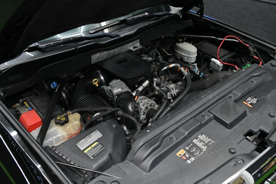 2015 Chevrolet Silverado Heavy Duty 3rd Gen - Image 15 of 21