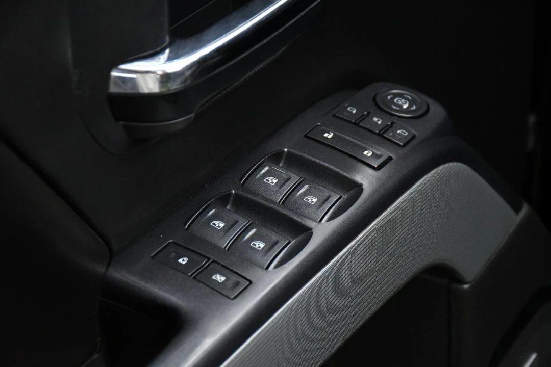 2015 Chevrolet Silverado Heavy Duty 3rd Gen - Image 18 of 21