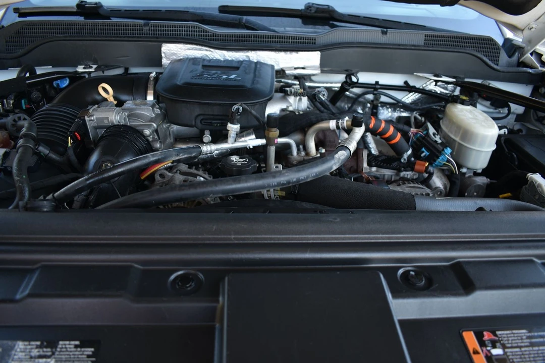 2015 Chevrolet Silverado Heavy Duty 3rd Gen - Image 19 of 20