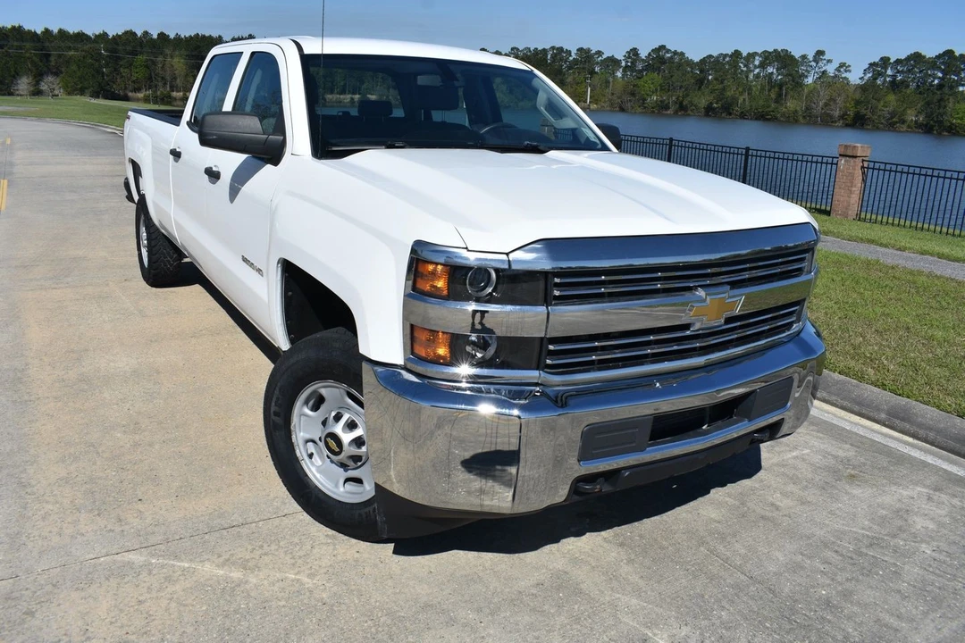 2015 Chevrolet Silverado Heavy Duty 3rd Gen - Image 2 of 20