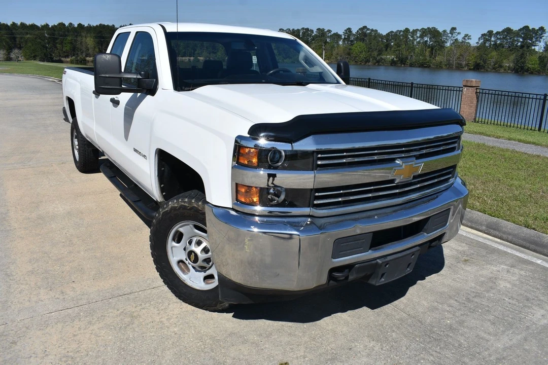 2015 Chevrolet Silverado Heavy Duty 3rd Gen - Image 2 of 20