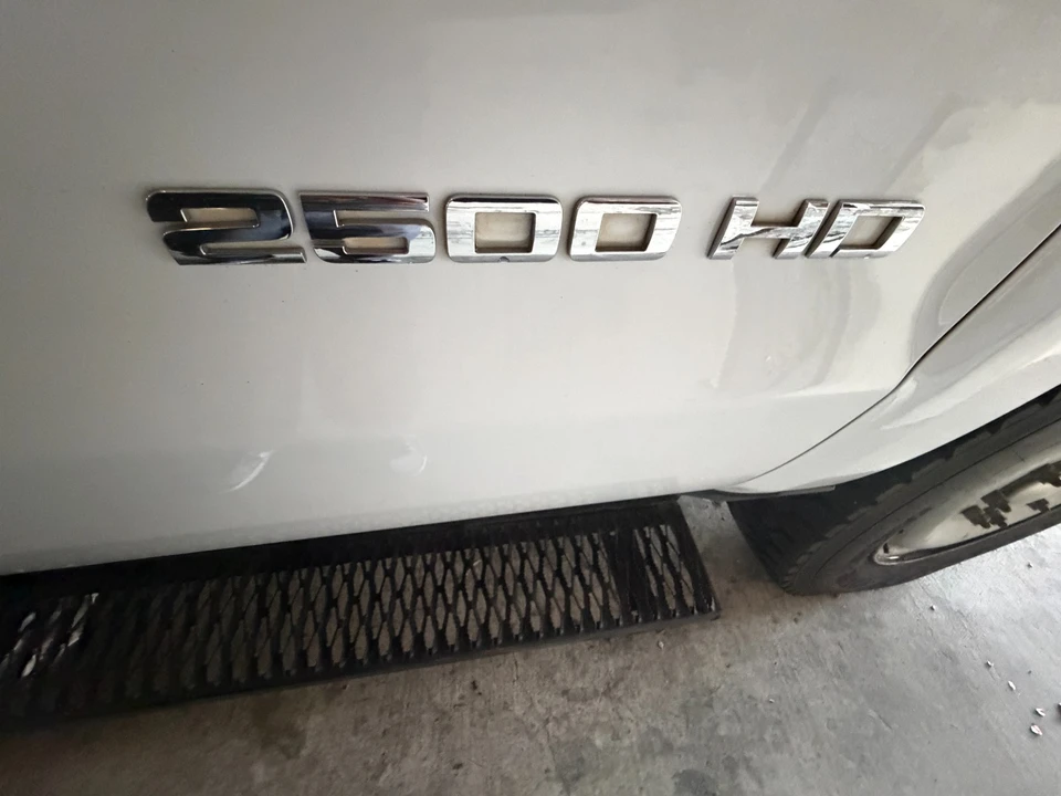 2015 Chevrolet Silverado Heavy Duty 3rd Gen - Image 18 of 18