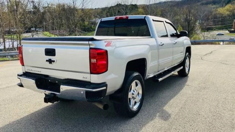 2015 Chevrolet Silverado Heavy Duty 3rd Gen - Image 10 of 15