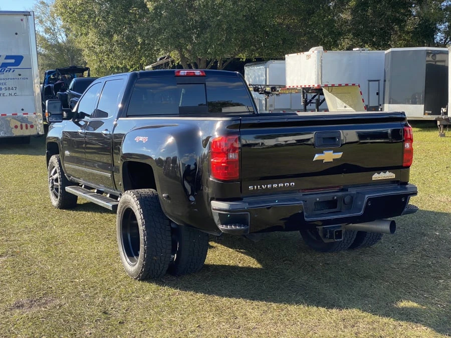 2015 Chevrolet Silverado Heavy Duty 3rd Gen - Image 2 of 16
