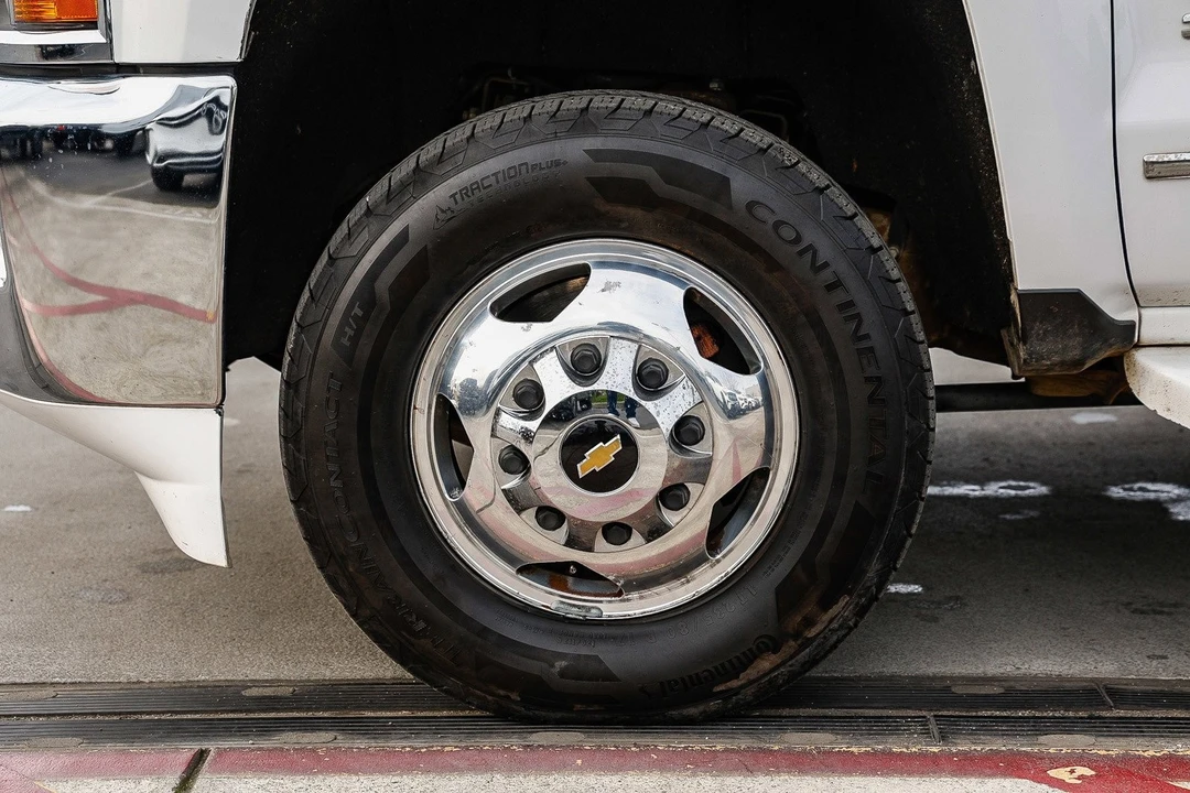 2015 Chevrolet Silverado Heavy Duty 3rd Gen - Image 9 of 12