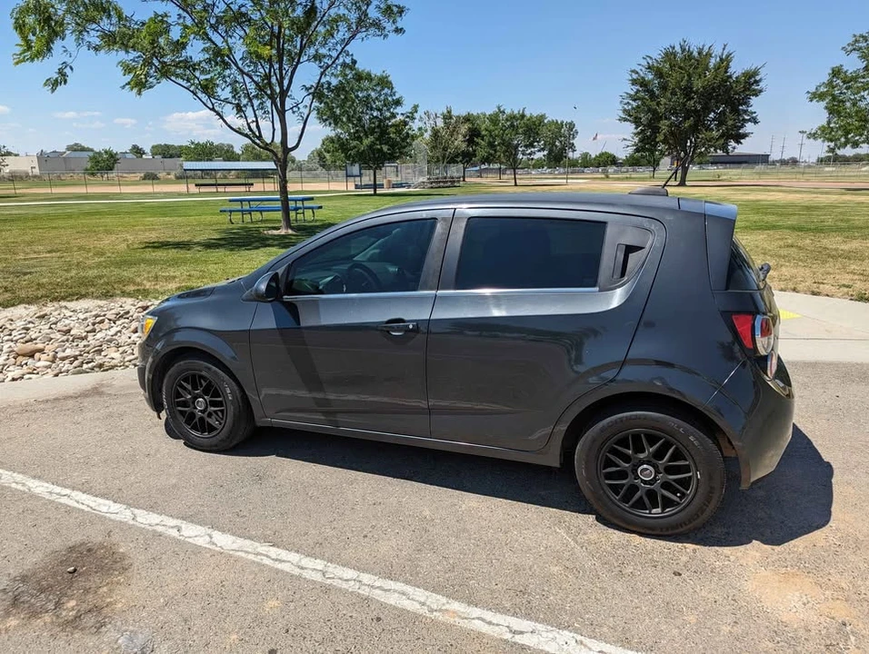 2015 Chevrolet Aveo/Sonic - Image 4 of 8