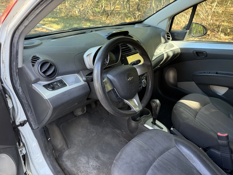 2015 Chevrolet Spark - Image 8 of 10