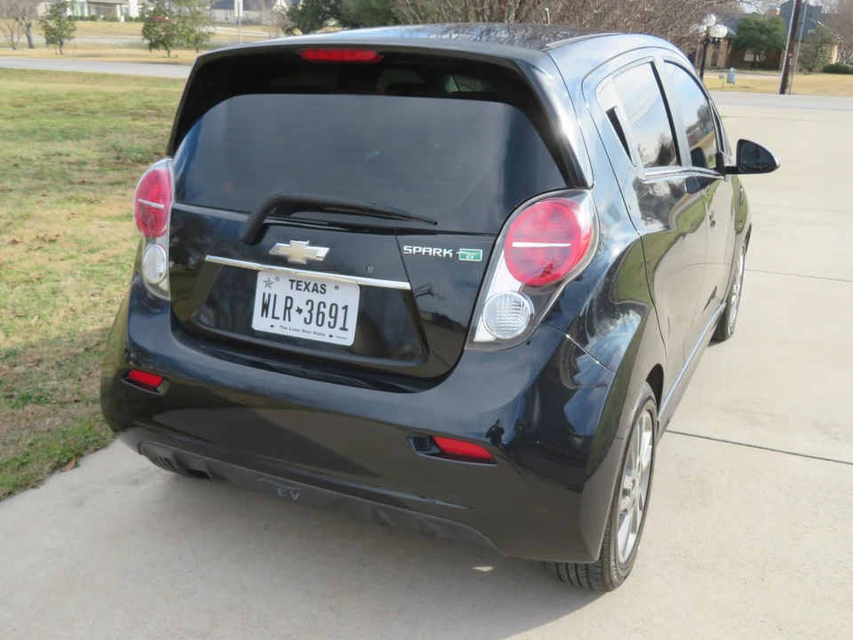 2015 Chevrolet Spark - Image 13 of 21