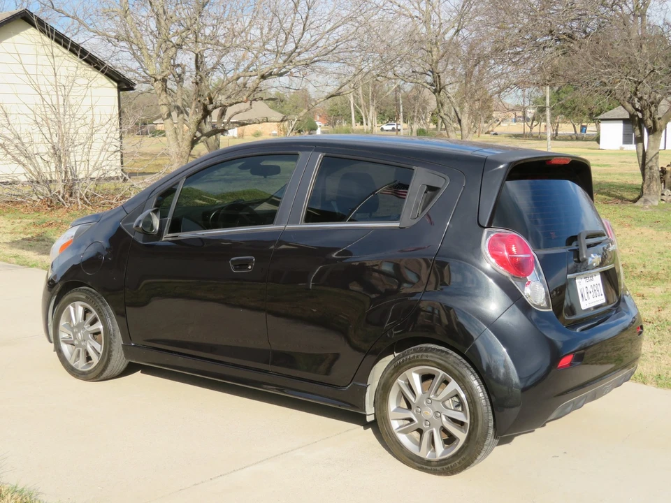 2015 Chevrolet Spark - Image 6 of 21