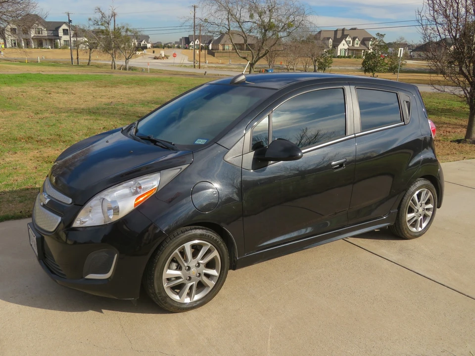 2015 Chevrolet Spark - Image 2 of 21