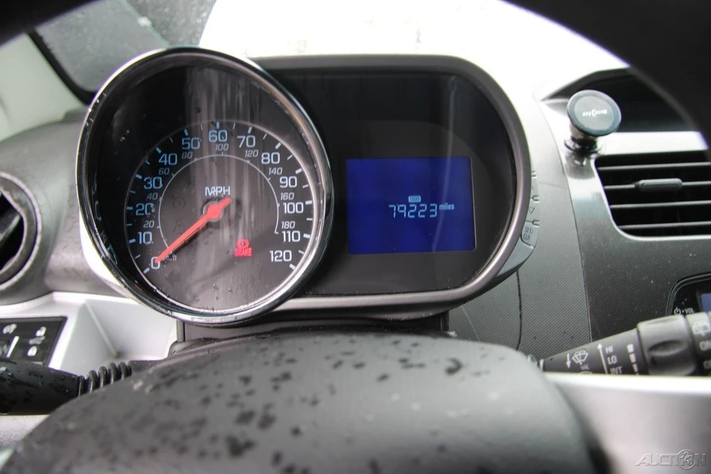 2015 Chevrolet Spark - Image 14 of 21