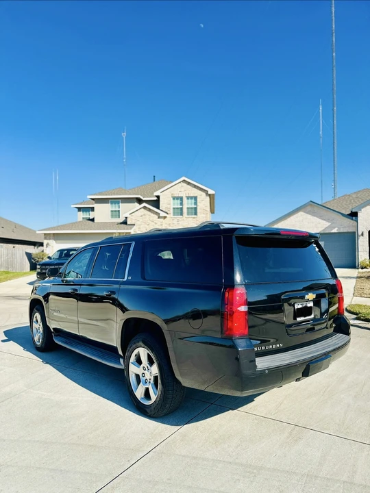 2015 Chevrolet Suburban 11th Gen - Image 5 of 7