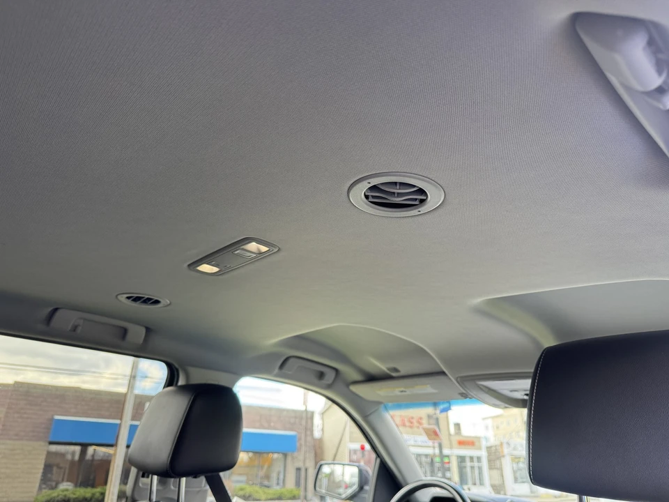 2015 Chevrolet Suburban 11th Gen - Image 18 of 21