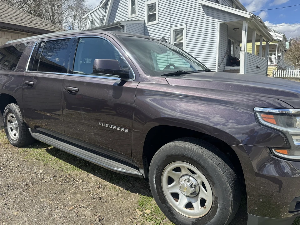 2015 Chevrolet Suburban 11th Gen - Image 11 of 21