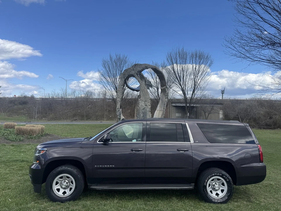 2015 Chevrolet Suburban 11th Gen - Image 3 of 21