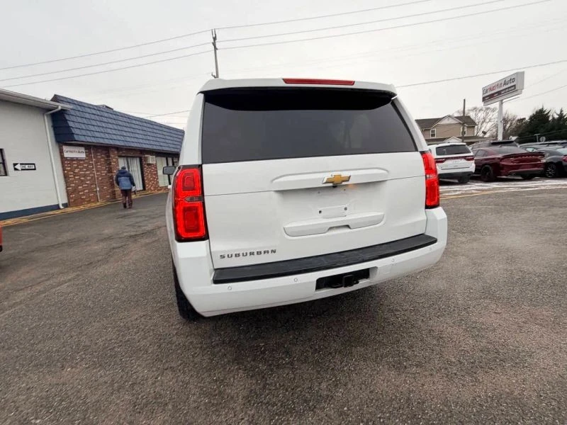 2015 Chevrolet Suburban 11th Gen - Image 11 of 12