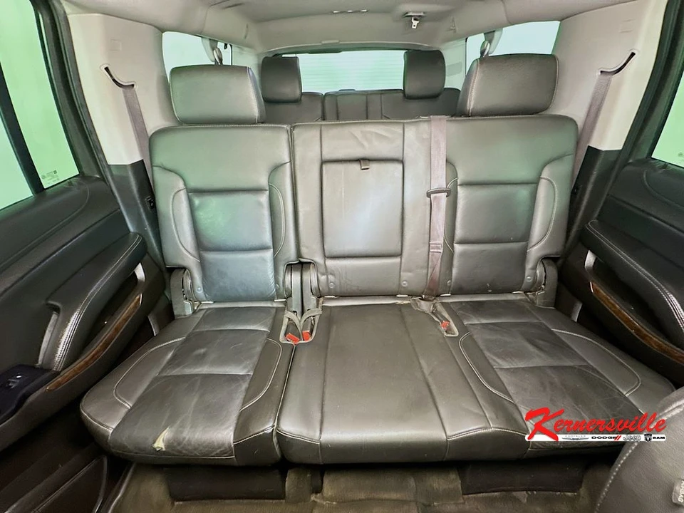 2015 Chevrolet Suburban 11th Gen - Image 13 of 21
