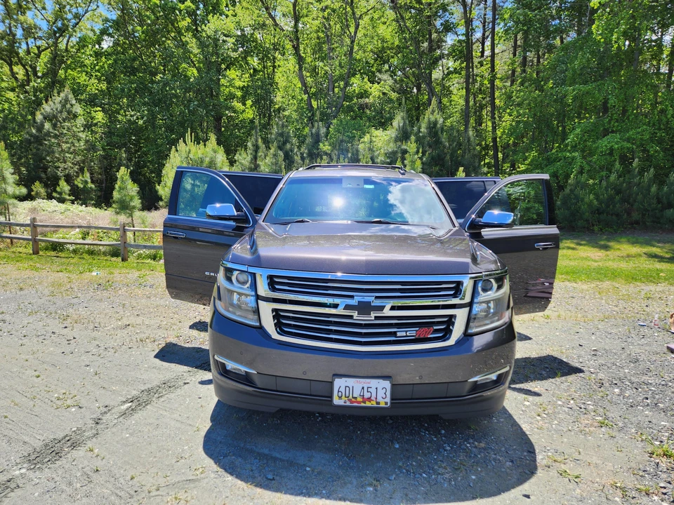 2015 Chevrolet Suburban 11th Gen - Image 6 of 31