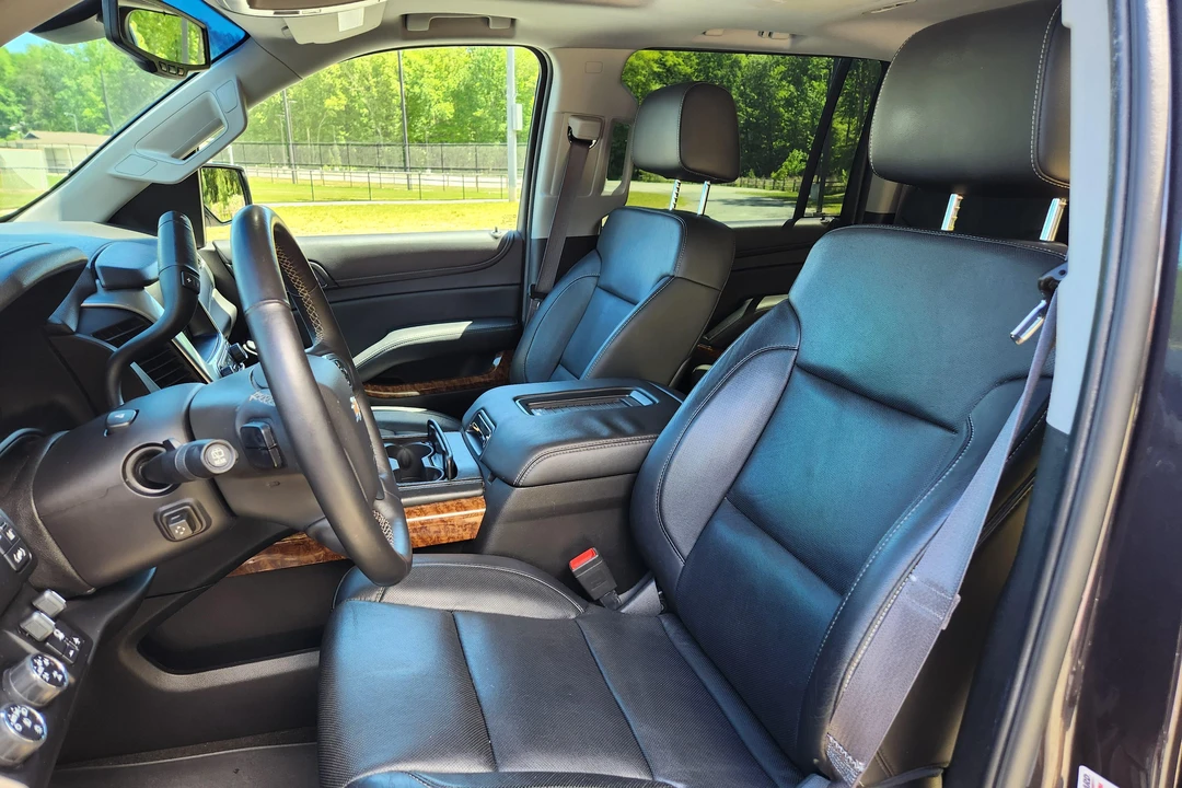 2015 Chevrolet Suburban 11th Gen - Image 30 of 31