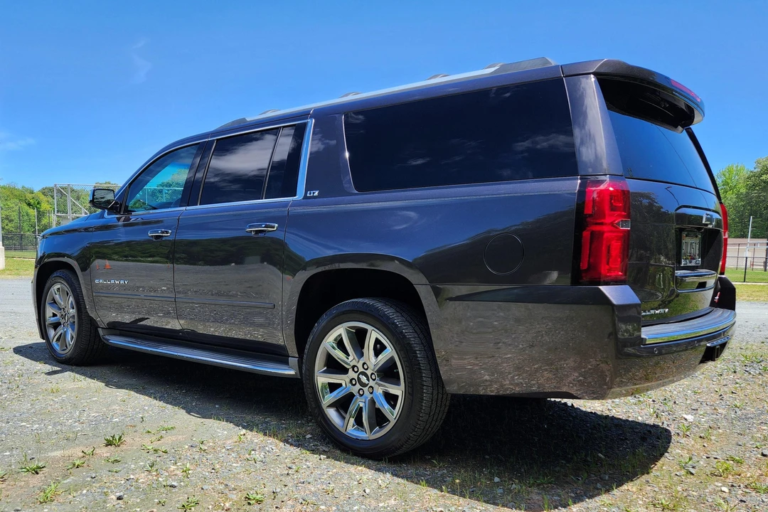 2015 Chevrolet Suburban 11th Gen - Image 4 of 31