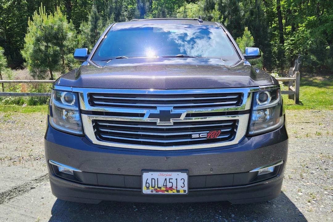 2015 Chevrolet Suburban 11th Gen - Image 2 of 31