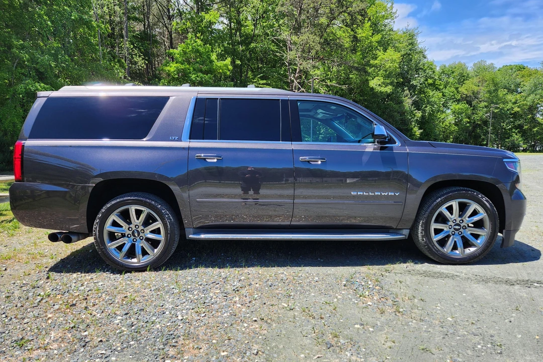 2015 Chevrolet Suburban 11th Gen - Image 3 of 31