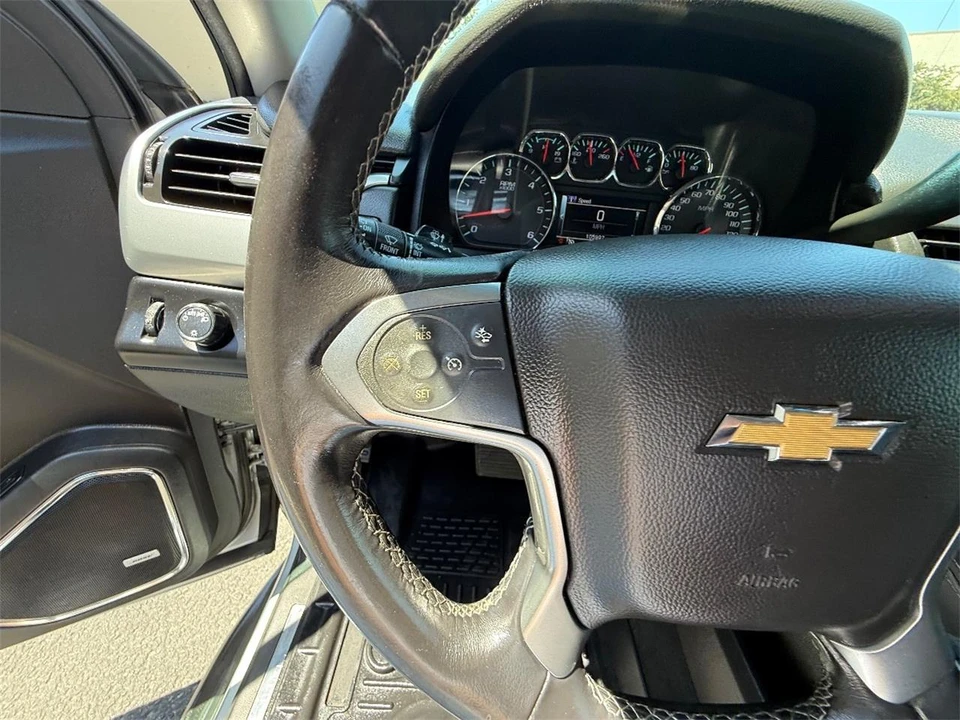 2015 Chevrolet Tahoe 4th Gen - Image 23 of 28