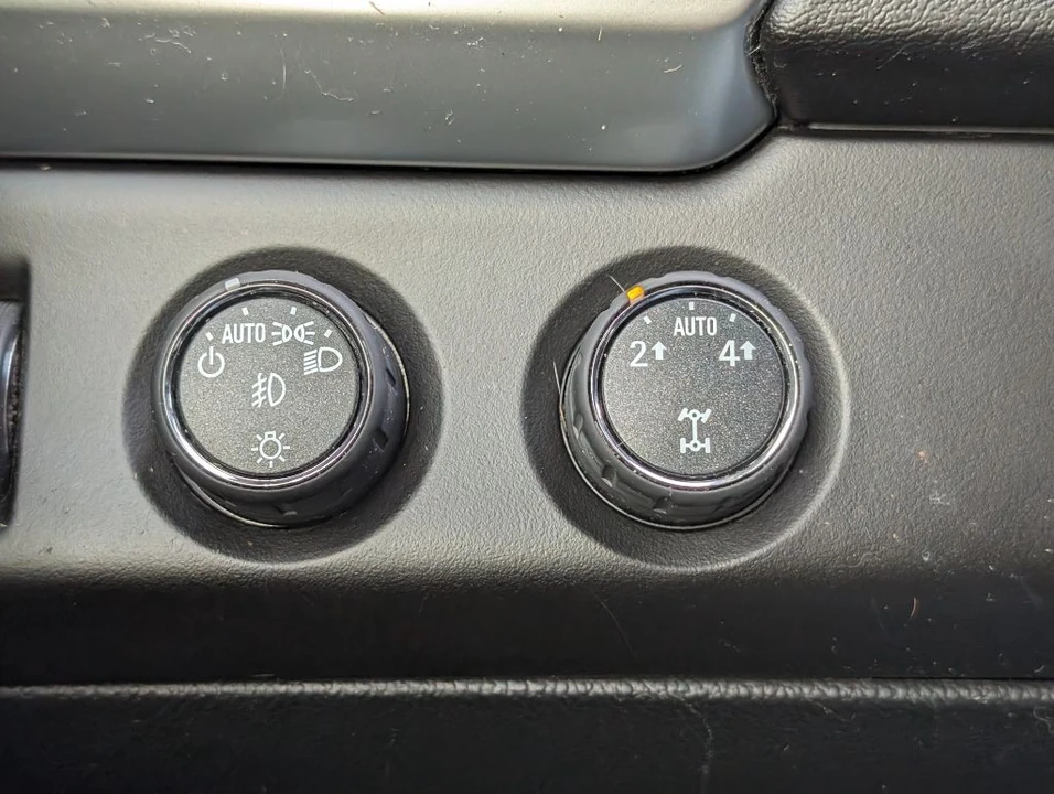 2015 Chevrolet Tahoe 4th Gen - Image 12 of 28
