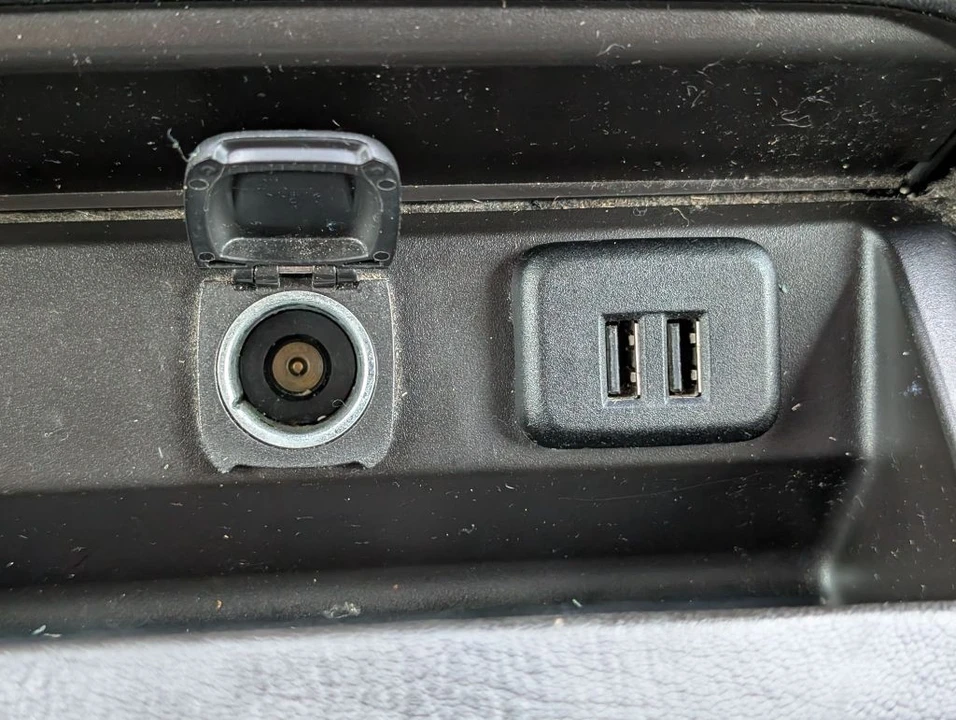 2015 Chevrolet Tahoe 4th Gen - Image 23 of 28