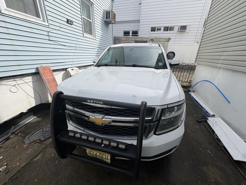 2015 Chevrolet Tahoe 4th Gen - Image 2 of 8