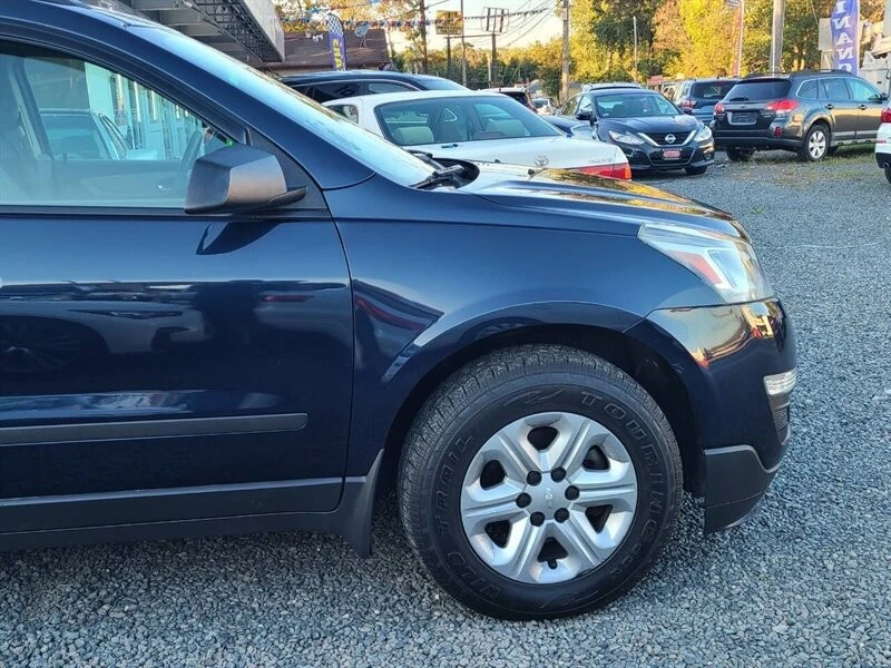 2015 Chevrolet Traverse - Image 16 of 17