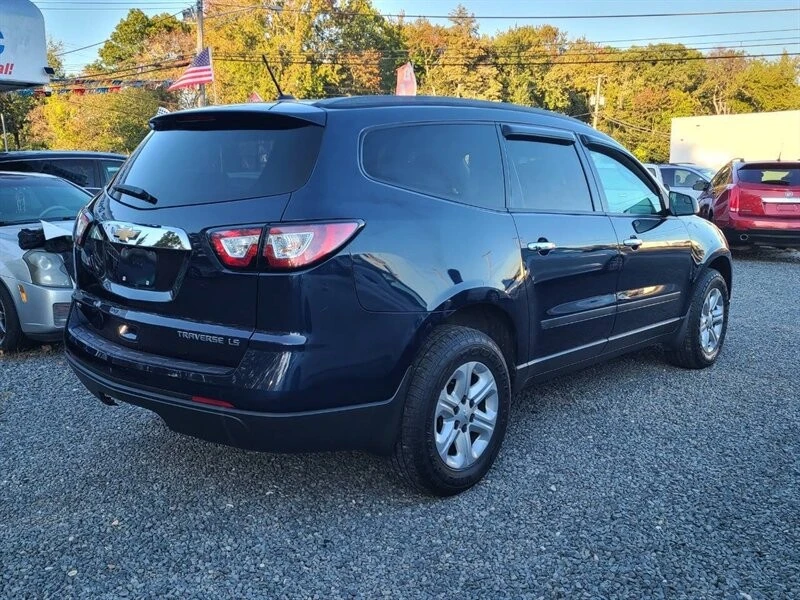 2015 Chevrolet Traverse - Image 4 of 17