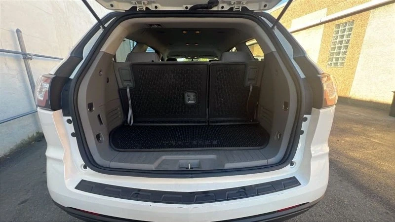 2015 Chevrolet Traverse - Image 10 of 12