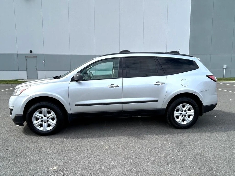 2015 Chevrolet Traverse - Image 8 of 12