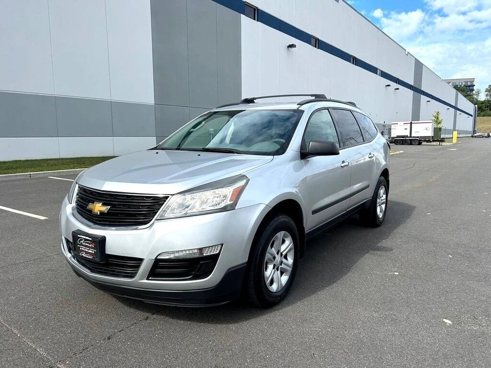 2015 Chevrolet Traverse - Image 6 of 12