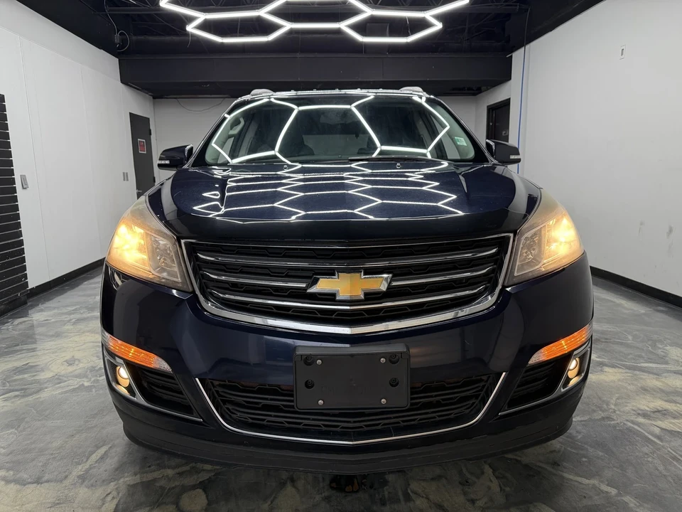 2015 Chevrolet Traverse - Image 8 of 21