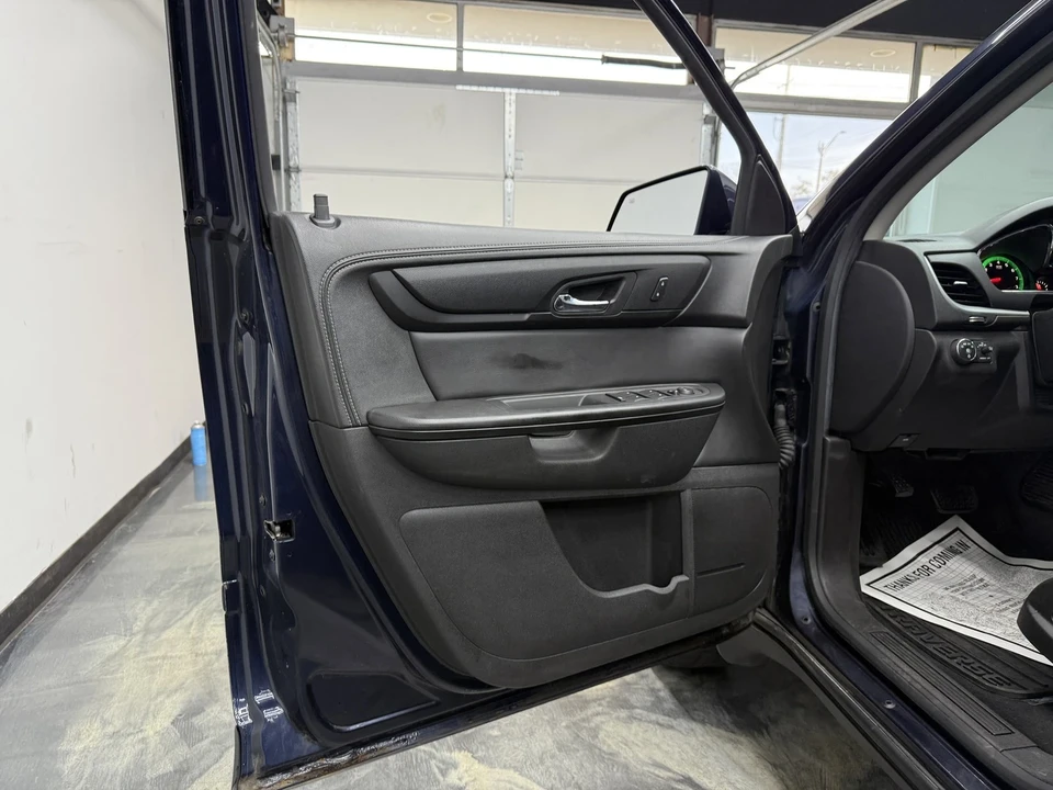 2015 Chevrolet Traverse - Image 11 of 21