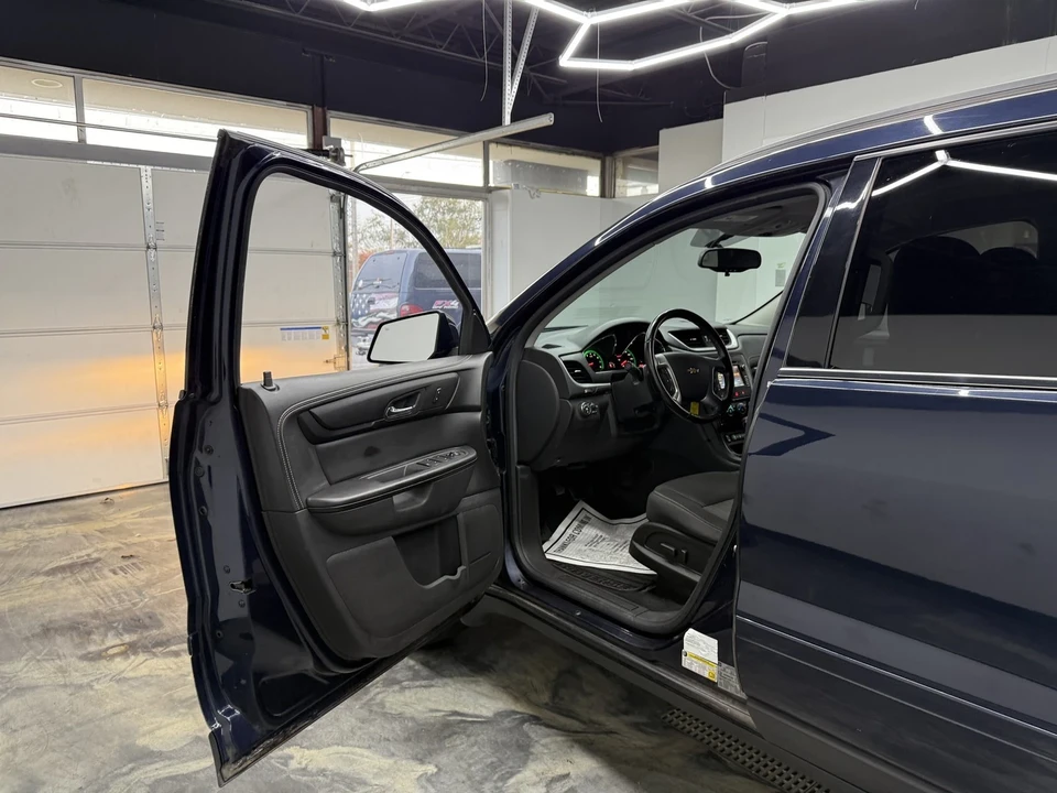 2015 Chevrolet Traverse - Image 10 of 21
