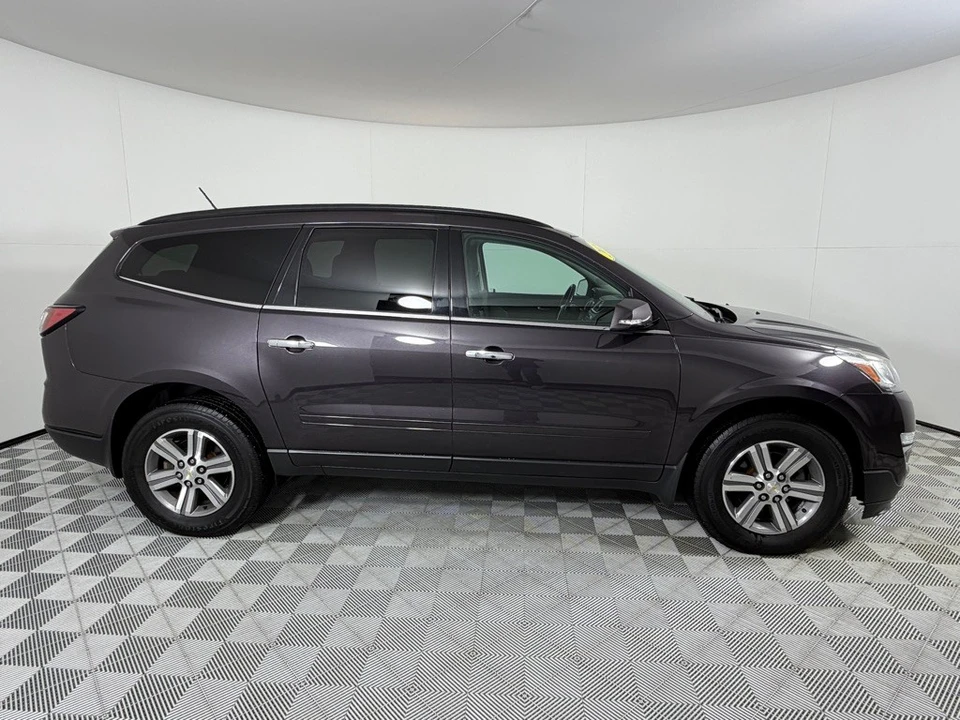 2015 Chevrolet Traverse - Image 4 of 21