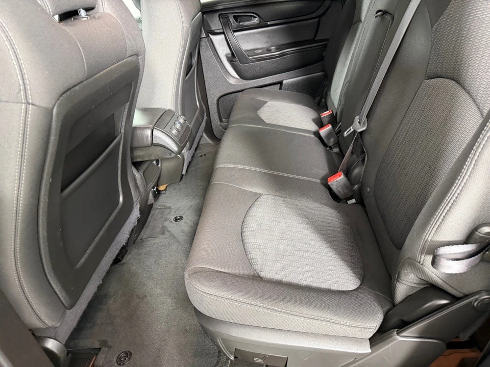 2015 Chevrolet Traverse - Image 19 of 21