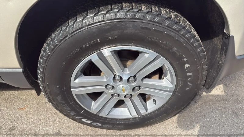 2015 Chevrolet Traverse - Image 9 of 12