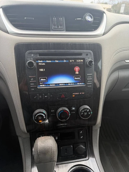 2015 Chevrolet Traverse - Image 11 of 12