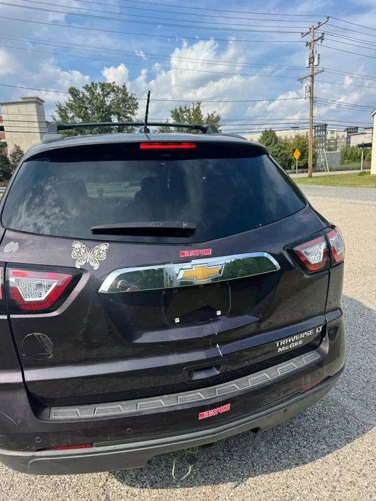 2015 Chevrolet Traverse - Image 2 of 19