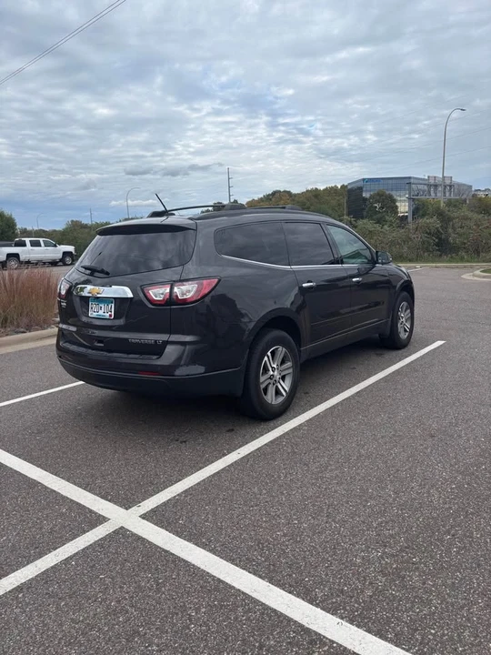 2015 Chevrolet Traverse - Image 4 of 9