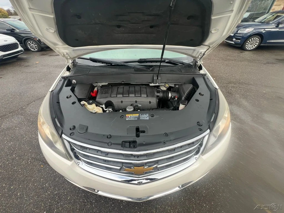 2015 Chevrolet Traverse - Image 13 of 21