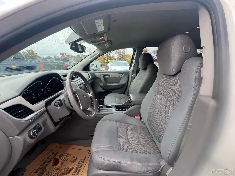 2015 Chevrolet Traverse - Image 18 of 21