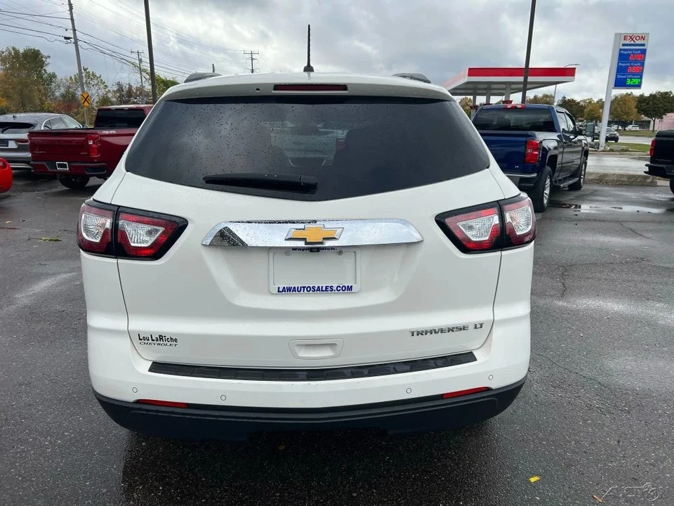 2015 Chevrolet Traverse - Image 4 of 12