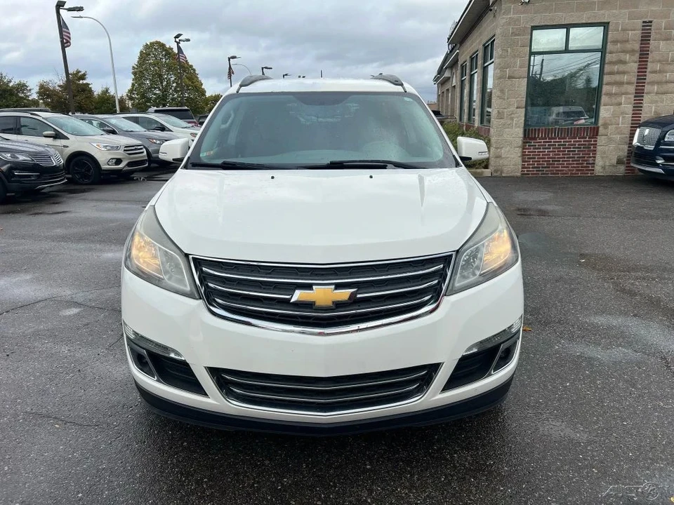 2015 Chevrolet Traverse - Image 8 of 12