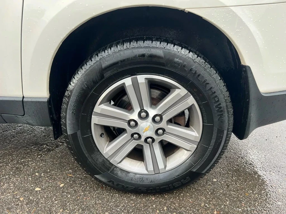 2015 Chevrolet Traverse - Image 10 of 12